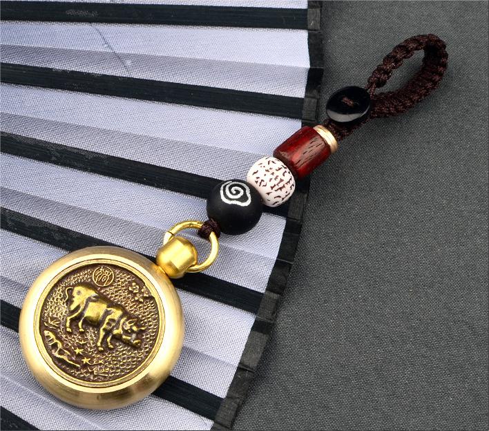 Pure Brass Thousand-Hand Avalokitesvara Revolving Keychain Pendant for Wealth and Treasures